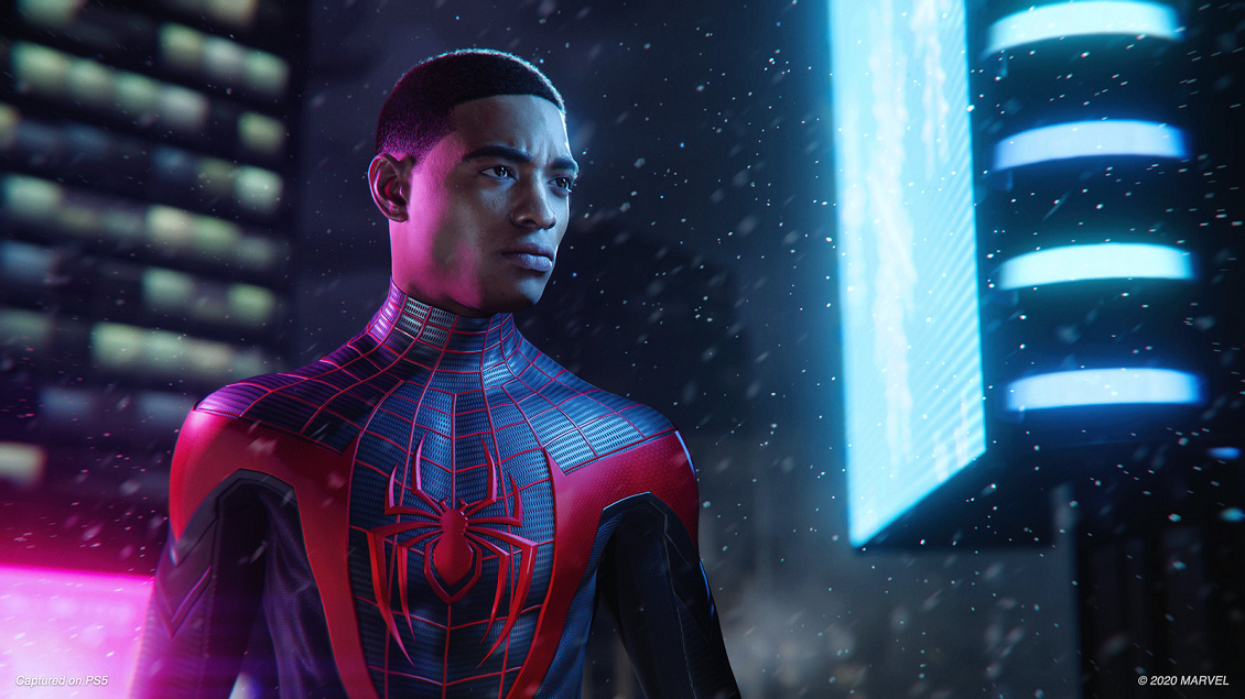 Spider-Man: Milse Morales - это продолжение приключенческого экшена Spider-Man, главный герой которого уже не Питер Паркер, а Майлз Моралес - чернокожий Человек-паук, перенявший "паучью эстафету" у Питера. 